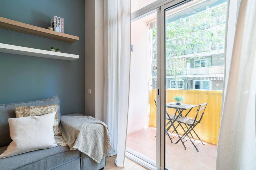 Apartment Modern Stylish 3 Bedroom Arco De Triunfo Barcelona